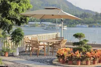 Seven Li Jiang Lan · Riverside Vier · First Line River View Vacation Stay