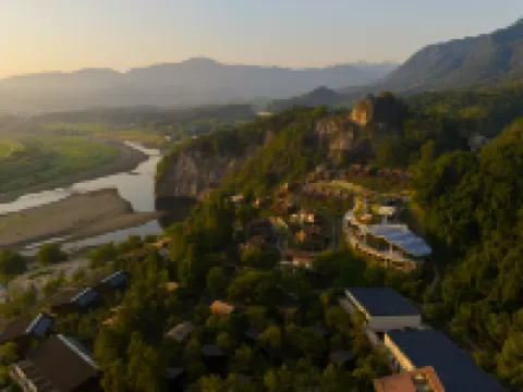 Tonglu Senbo Exclusive Resort Hotels in Tonglu County