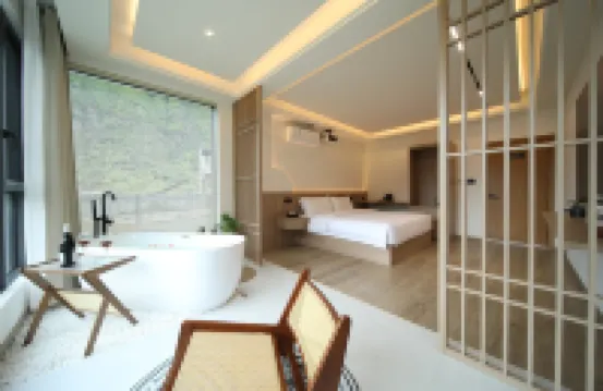 First Encounter · Hongshanli Boutique Countryside Bed and Breakfast