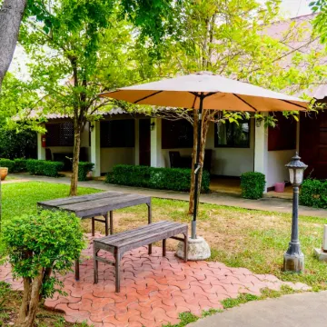 The Nine Bed & Restaurant Отели рядом с достопримечательностью «Школа Висадтагунгсри»