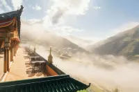 Floral Hotel·Muni Gou Tangla Pozhang Hotel