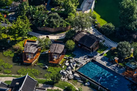 Emei Mountain ROYAL·Yuzquan Bay Hot Spring Hotel