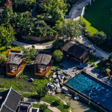 Emei Mountain ROYAL·Yuzquan Bay Hot Spring Hotel Hotels near Emeishan Railway Station