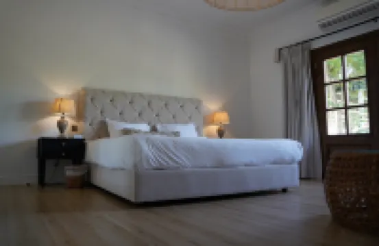 AL JUNAIDI FARM BY BRIDGE RETREATS