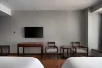 Yanqi Art Hotel (Yichun High-speed Railway Station People's Government Branch)