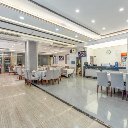 Enping Jindao Business Hotel