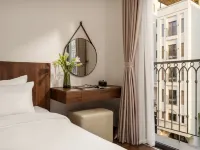 Zen Lotus Hotel & Apartment Hotel dekat Marble Moutain
