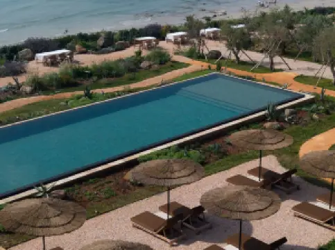 方島巨鯨リゾート