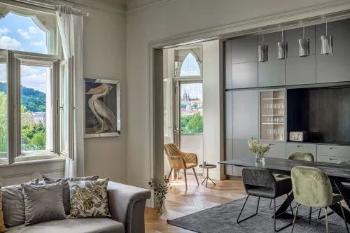 MN6 Luxury Suites by Adrez - balcony