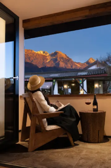 Pauline Yu long Snow Mountain View Resort Hotel