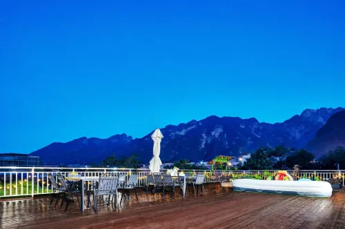 Qixia Mountain Residence Homestay (Huashan Scenic Area Tourist Center Store) Hotels in Huayin