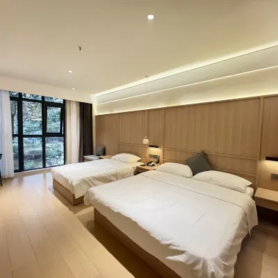 Locke Hotel (Luoyang Longmen High-speed Rail Station Branch) Hotel dekat Guanlin Museum