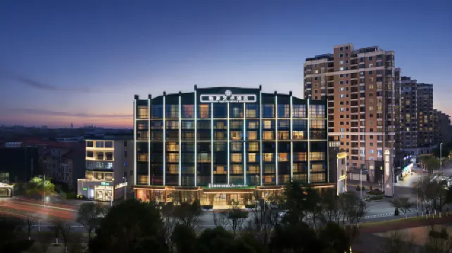 Greenman Lv Yijia Hotel