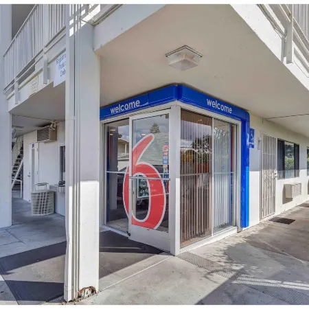 Motel 6 Santa Rosa - South