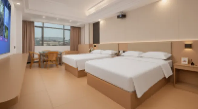 Yuehai Hotel (West Lake Park Scenic Spot Branch, Yangxi County)