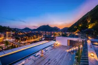Shanheshi 360° Panoramic Skyview Guesthouse (Zhenyuan Ancient Town) - Romantic