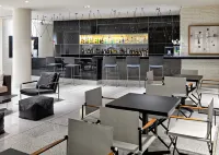 巴塞隆拿藝術畫廊H10超四星酒店 - 酒吧