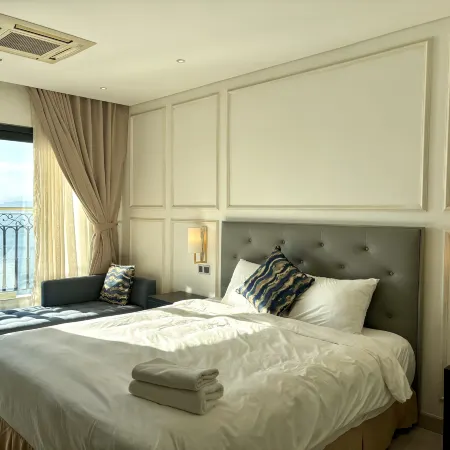 GOLDEN BAY OCEAN VIEW APARTMENT