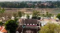 Ban Lakkham River View