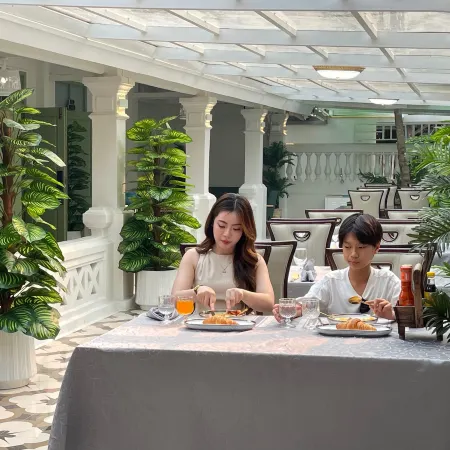 Best House Luang Prabang Отели рядом с достопримечательностью «Рынок Дара»