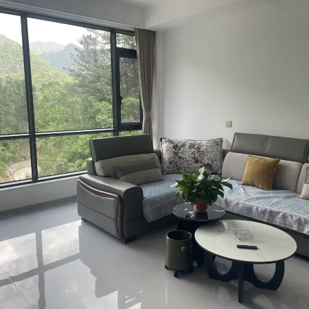 Qianshanju Homestay