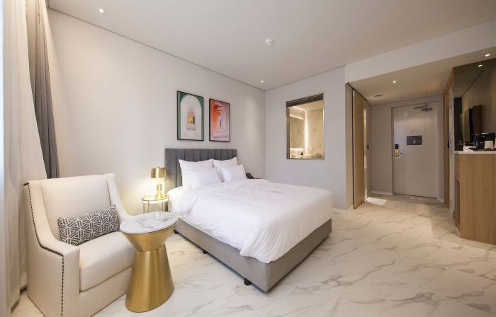 Londorner Hotel  New Port Yongwon