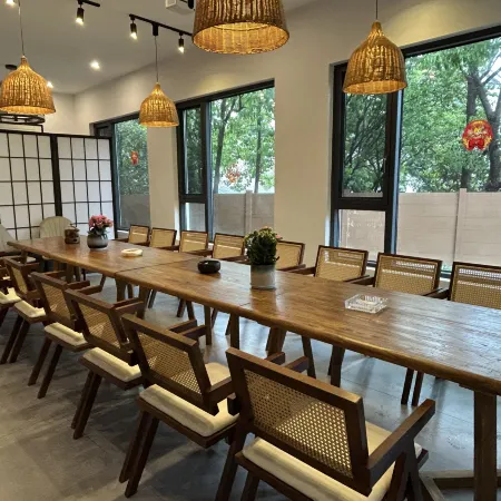 Yixing Chayuan Xiaozhu Inn