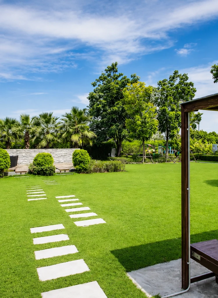รูปภาพของบ้านเดี่ยว 3 ห้องนอนสำหรับครอบครัว | หมู่บ้านจัดสรรที่มีระบบรักษาความปลอดภัย | สนามบินกรุงเทพฯ