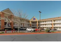 Motel 6 Suites Sacramento Arden Way CA - Wifi