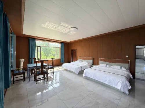 Benxi County Luochuan Courtyard House • Xiaodao Homestay - マウンテンビュー