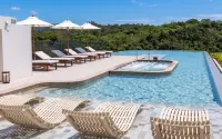 BLISSTIA SUITES＆RESORT OKINAWA ONNASON - piscina