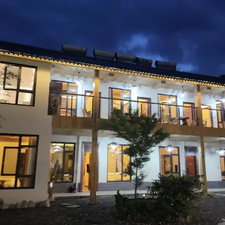 Yifangting (Huangbaiyuan Pristine Scenic Area)
