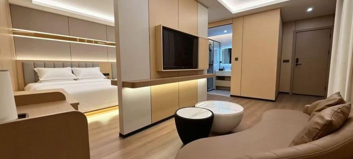 Qifeng Yuanshe Hotel (Huquan Ecological Park) Hotels in Mile