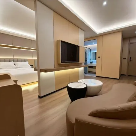 Qifeng Yuanshe Hotel (Huquan Ecological Park)