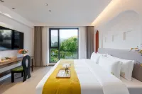 Sanshuli · Vista270° Valley Panoramic Resort Garden (Sanqingshan Mount Scenic Area) - balcony