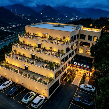 Rezem Retreat Maoxian Guqiangcheng