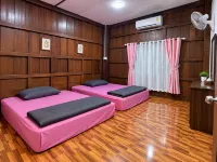 Baanpai Hostel - 2-Star