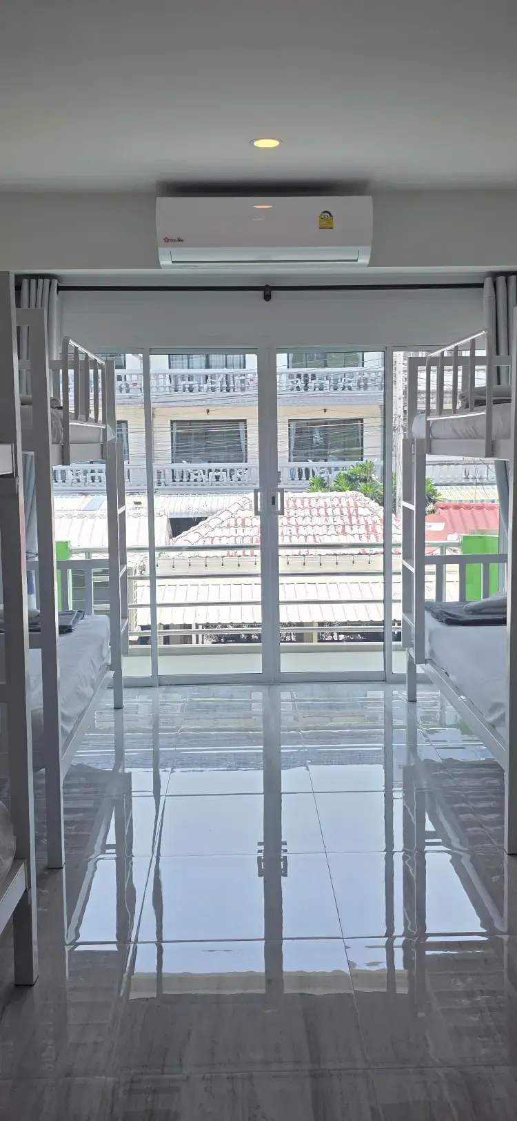 ห้องสำหรับครอบครัว เตียง 2ชั้น 4เตียง ห้องน้ำในตัว
