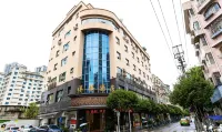 Xianghua Hotel (Longli Snack Street) - parking