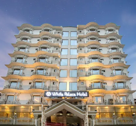 White Palace Hotel
