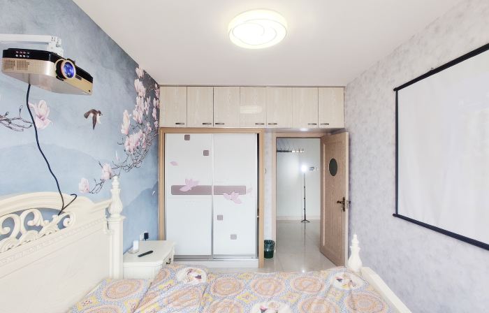 Youth Apartment (Yichun Phoenix Waterfront Store)
