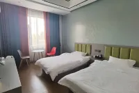 Heqing County Beiya Xingfu Hotel - pemandangan pegunungan
