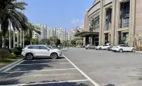 Sanhe Grand New Century Hotel Pingyang - Parkplatz