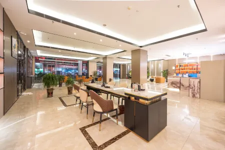 Jinwen Hotel (Changyi Road Subway Station Branch, Qingxiu District, Nanning City) Отели рядом с достопримечательностью «Guangxi Health Vocational and Technical College»