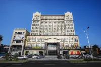 Luckyever Grand Hotel (Danzhou Summer Square) Hotels near Danzhoushi Museum