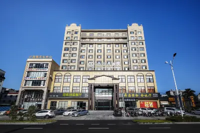 Luckyever Grand Hotel (Danzhou Summer Square) Hotels in Danzhou City Center / summer square / Western Hospital