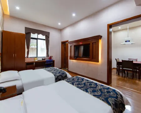 Yueyang Dongfeng Hotel โรงแรมในเย้ว์หยาง