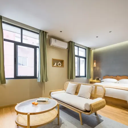 Taining Shangqinggu Homestay Inn