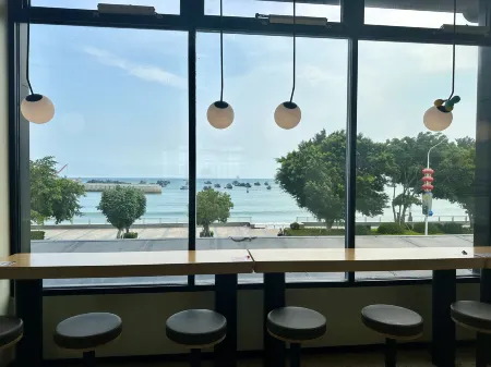 Full sea view net red ins wind homestay (Nan'ao Branch) Отели рядом с достопримечательностью «Xiangyun Square»