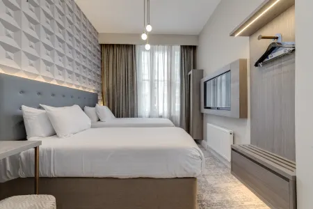 Mornington Victor Hotel London Belgravia Отели рядом с достопримечательностью «Daily Telegraph»